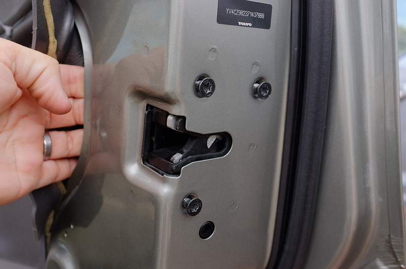 Understanding the Inner Workings of Car Door Lock Actuators